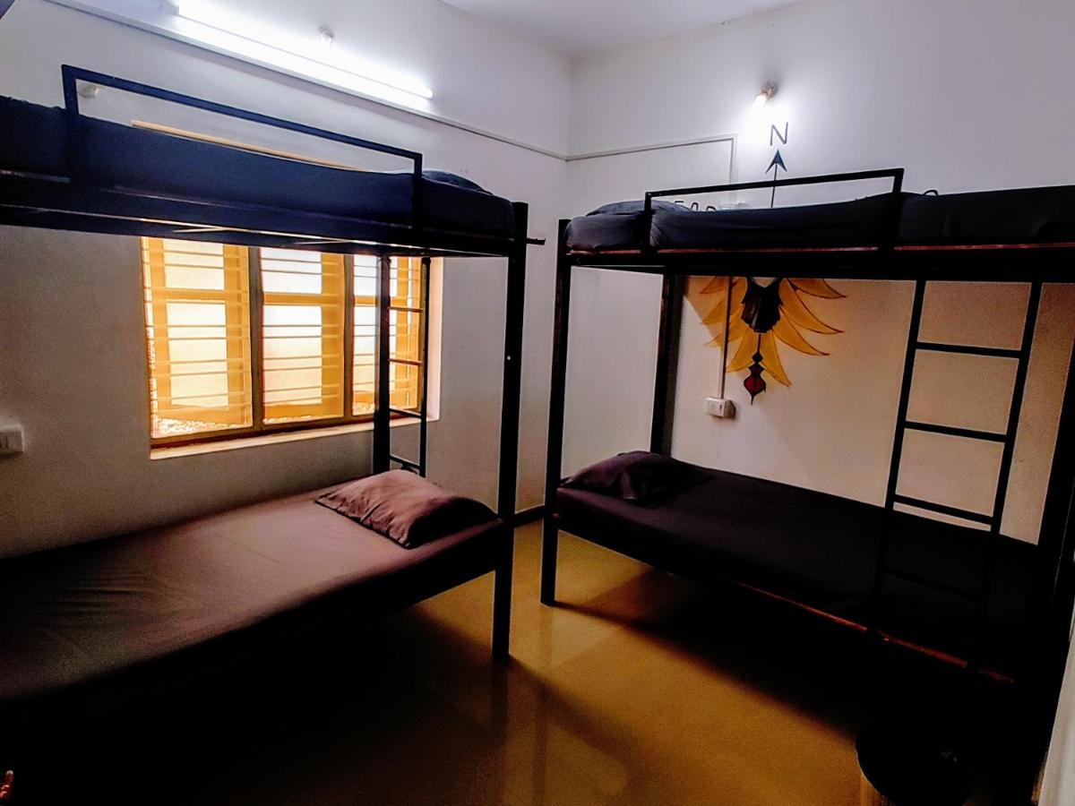 Gogonuts Hostel Varkala Buitenkant foto