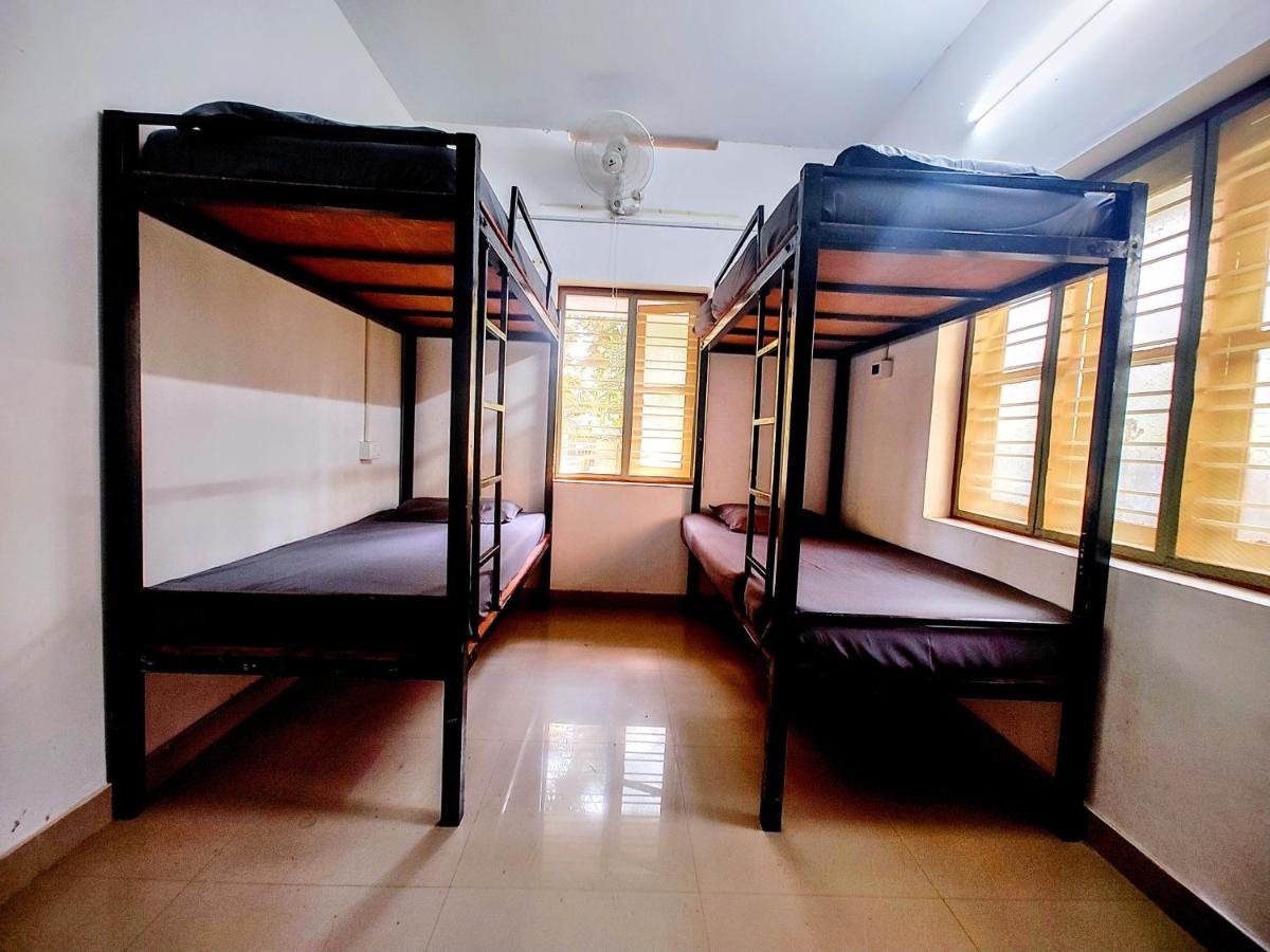 Gogonuts Hostel Varkala Buitenkant foto