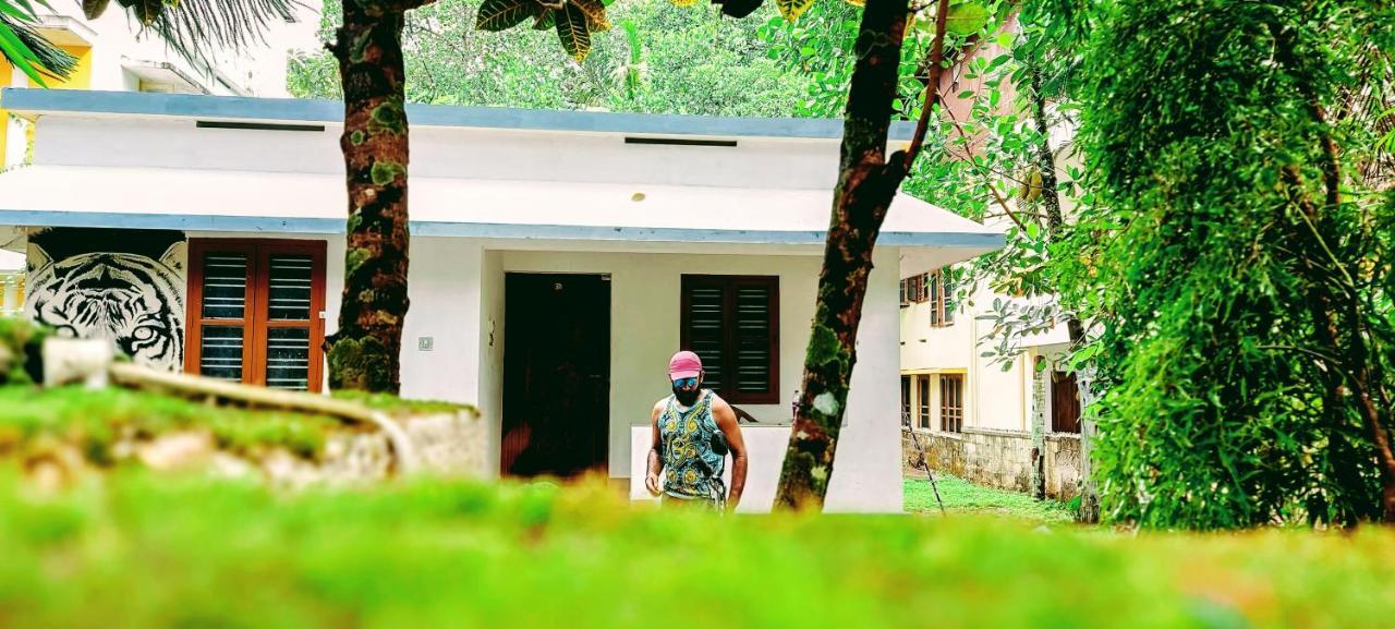Gogonuts Hostel Varkala Buitenkant foto